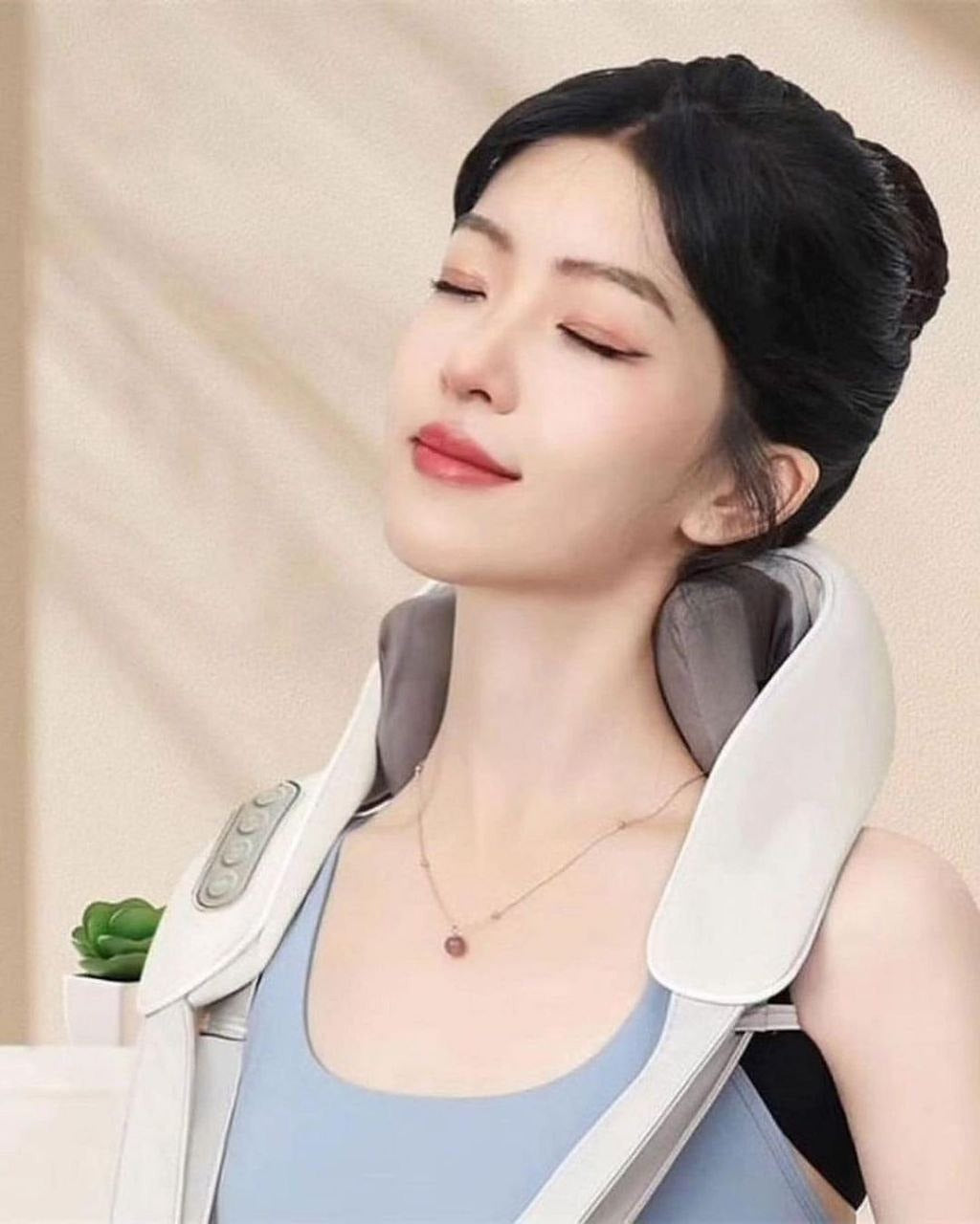 Shoulder and neck massager